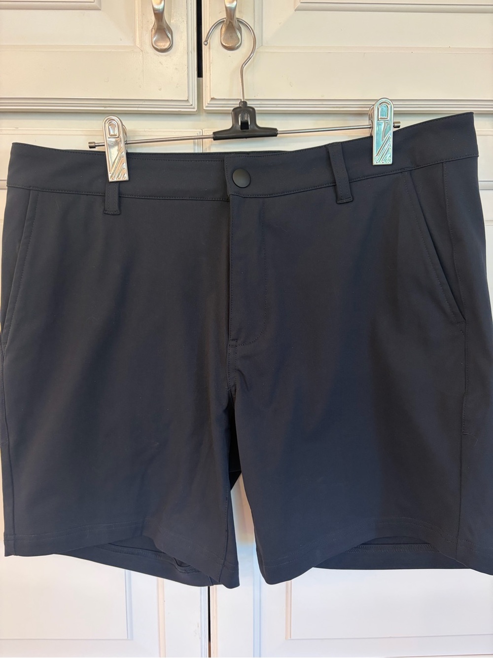 Quince Men's Navy Pro Tech golf short 7” size 32